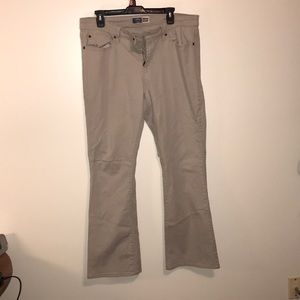 Levi khaki bootcut pant